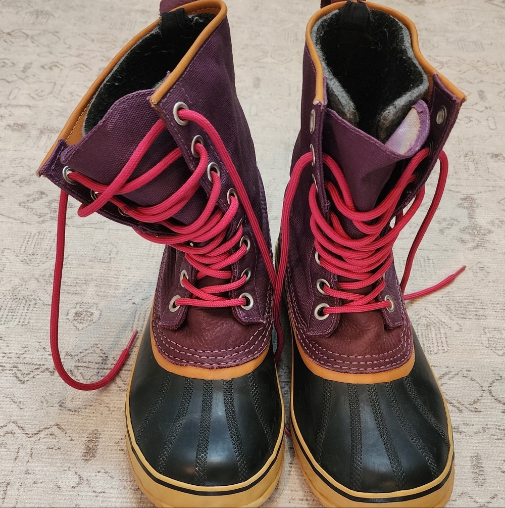 Stylish Women's Purple and Black Boots